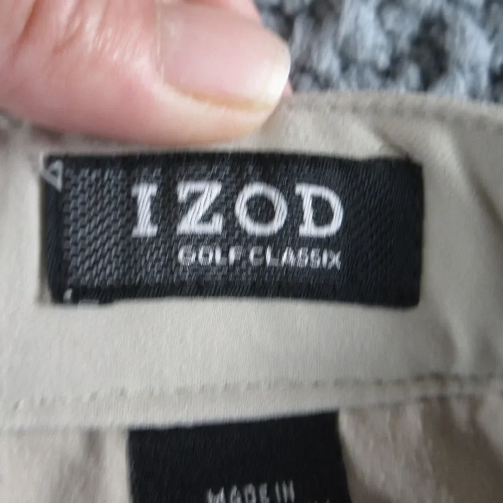 IZOD Shorts Mens 40 Beige Golf Classix Chino 40x9*